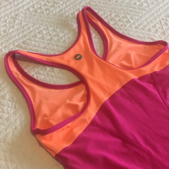 Work out Tank Top. - Picture 3 of 4